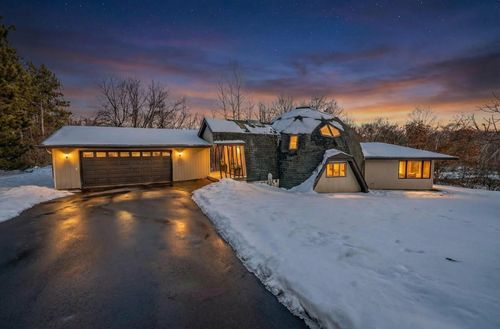 38501 Woodduck Ln, North Branch, MN, 55056-5410 | Card Image