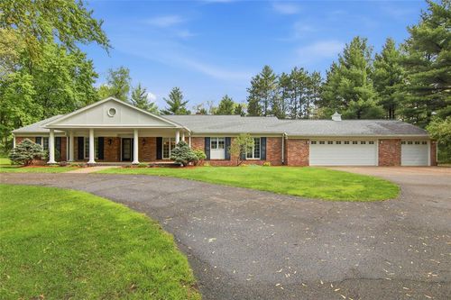 3750 Rimridge Rd, Eau Claire, WI, 54701-5906 | Card Image