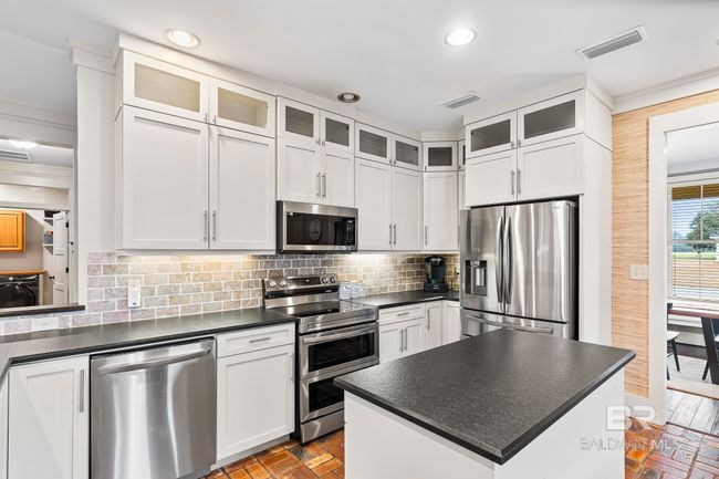 Kitchen | Image 12