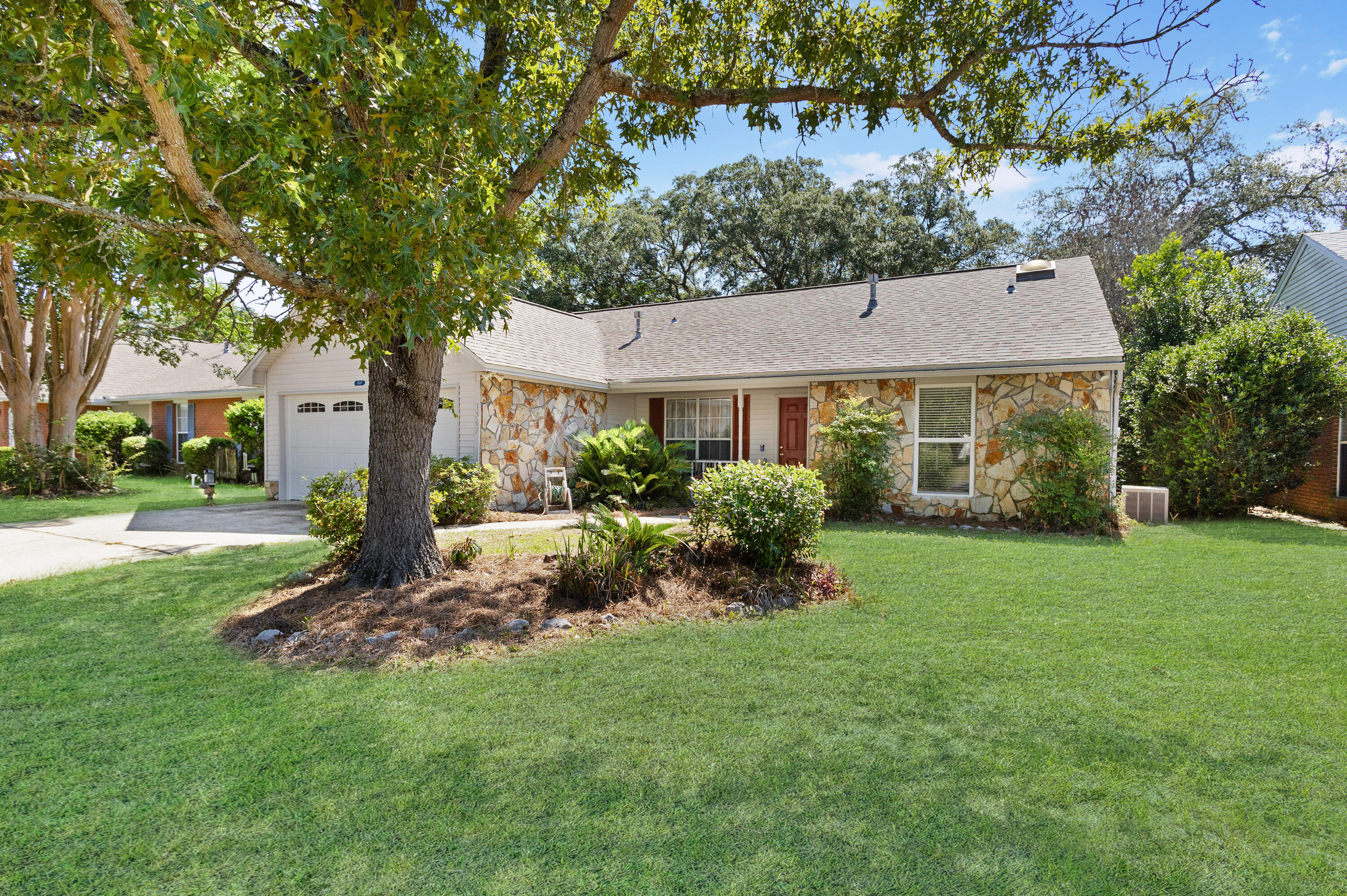 Meadowbrook Ct, Niceville, FL 32578