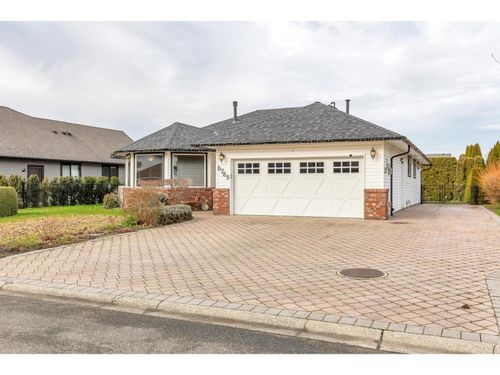 6789 Henry Street, Chilliwack, BC, V2R2W1 | Card Image