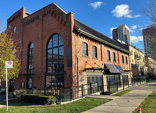 33 Powerhouse St, Toronto, ON, M6H0C7 | Card Image