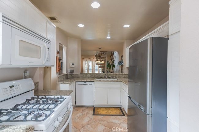 UNIT-25 - 25847 Mcbean Pkwy, Condo with 2 bedrooms, 2 bathrooms and 1 parking in Valencia CA | Image 23
