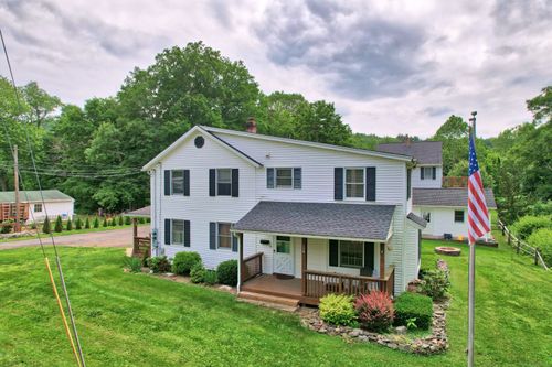 136 Reynolds Bridge Rd, Thomaston, CT, 06787-1912 | Card Image