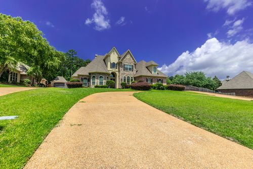 2716 Stone Creek Dr, Shreveport, LA, 71106-8431 | Card Image