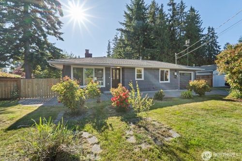6410 Cypress St, Everett, WA, 98203-4432 | Card Image
