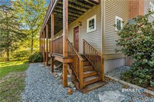 b-11 N Main St, Essex, CT, 06426-1029 | Card Image