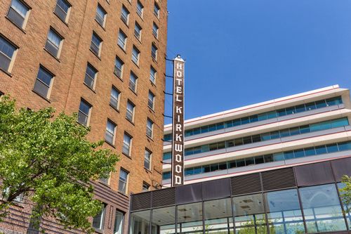 1103-400 Walnut St, Des Moines, IA, 50309-2409 | Card Image