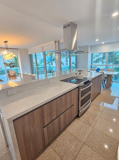 apt-356-16500 Collins Ave, Sunny Isles Beach, FL, 33160-4587 | Card Image