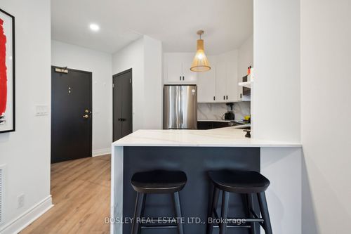 301-980 Yonge St, Toronto, ON, M4W3V8 | Card Image