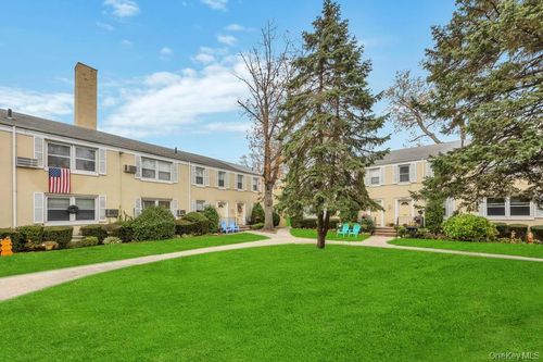 166a-252-15 72nd Ave, Bellerose, NY, 11426-2727 | Card Image