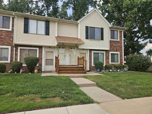 17459 Utica Oaks Ln, Roseville, MI, 48066-7736 | Card Image