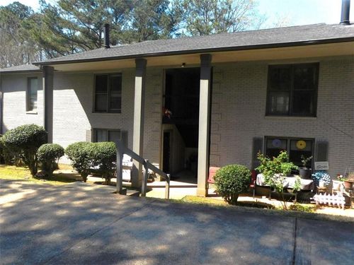 1286 Britain Dr, Lawrenceville, GA, 30044-2637 | Card Image