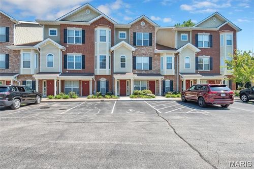 2712 Mcknight Crossing Ct, Saint Louis, MO, 63124-1690 | Card Image