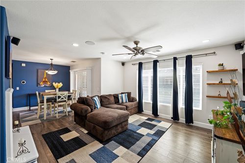 19347 Laroda Ln, Saugus, CA, 91350-3232 | Card Image