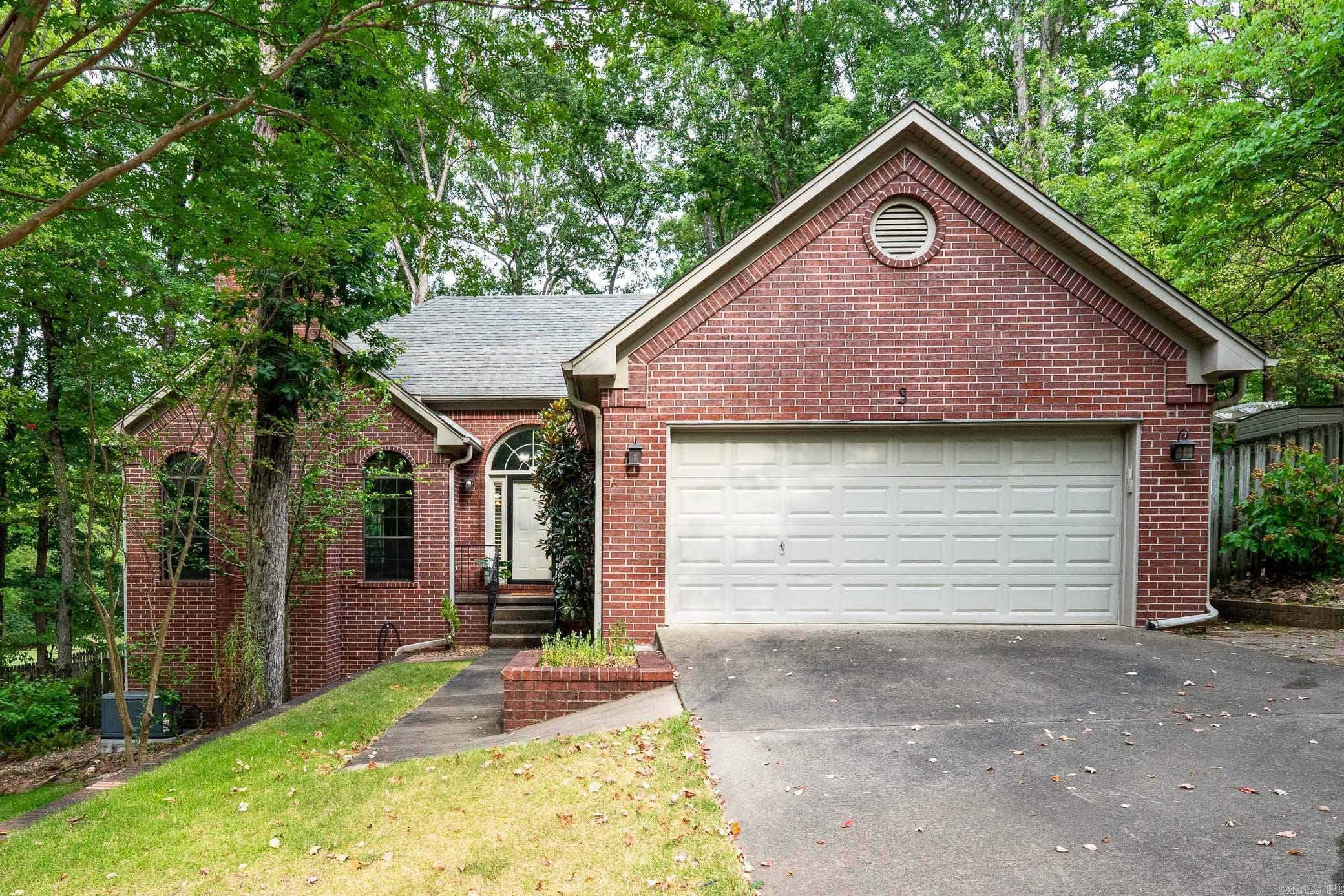 Surry Ct, Little Rock, AR 72211