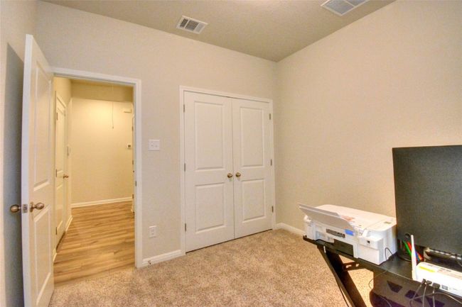 257 Fossil Dr, House other with 4 bedrooms, 2 bathrooms and 2 parking in Kyle TX | Image 10