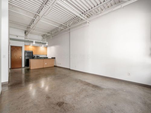 r303-769 N High St, Columbus, OH, 43215-6435 | Card Image