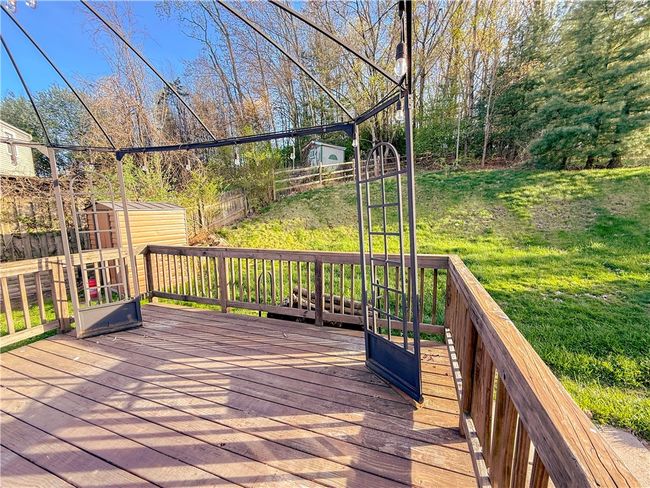 133 Glengarry Dr, House other with 3 bedrooms, 2 bathrooms and 2 parking in Coraopolis PA | Image 33