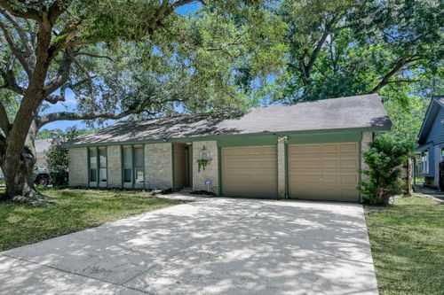 19614 Leaning Timbers Dr, Humble, TX, 77346-1805 | Card Image