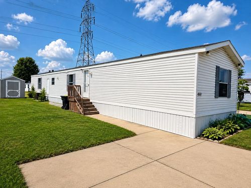 46561 Beau Jardin Drive, Macomb, MI, 48044 | Card Image