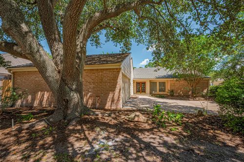 11622 Cherryknoll Drive, Houston, TX, 77077 | Card Image