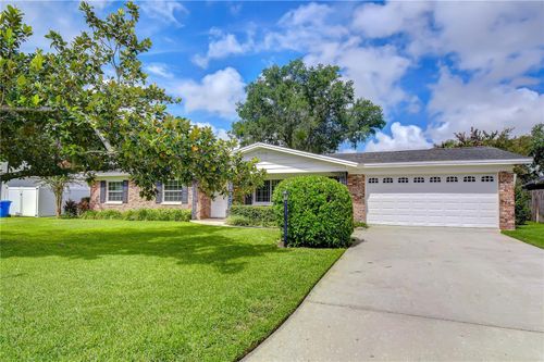 2205 Malibu Dr, Brandon, FL, 33511-7243 | Card Image