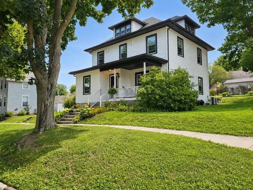 419 5th Avenue, New Glarus, WI, 53574 | Card Image