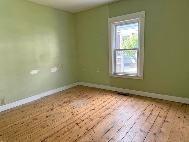 6 Brown St, House other with 3 bedrooms, 1 bathrooms and null parking in Bellows Falls VT | Image 7
