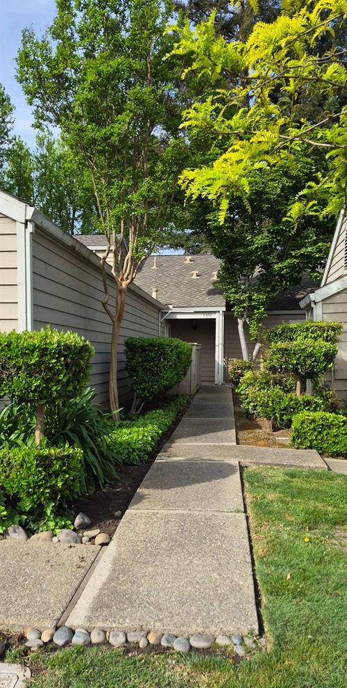 5856 Alexandria Place, Stockton, CA, 95207 | Card Image