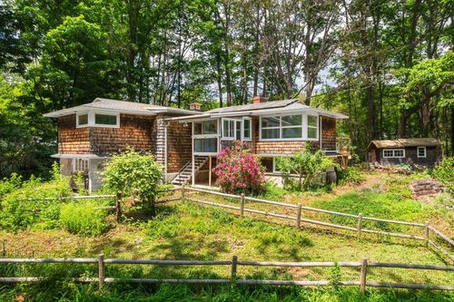 9 Busdick Dr, Kittery, ME, 03904-1104 | Card Image