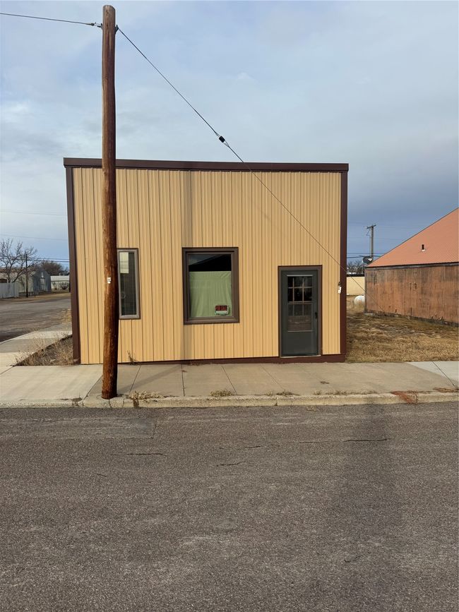 25 Main St W, Home with 0 bedrooms, 0 bathrooms and null parking in Dutton MT | Image 21