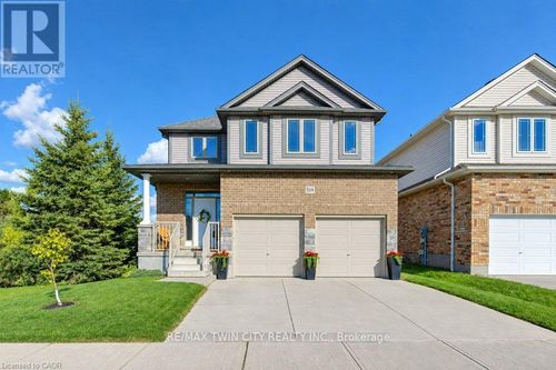 524 Sundew Drive, Waterloo, ON, N2V0B8 | Card Image