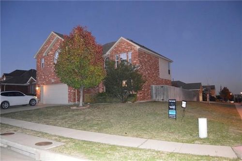 6100 Horse Trap Dr, Fort Worth, TX, 76179-7556 | Card Image