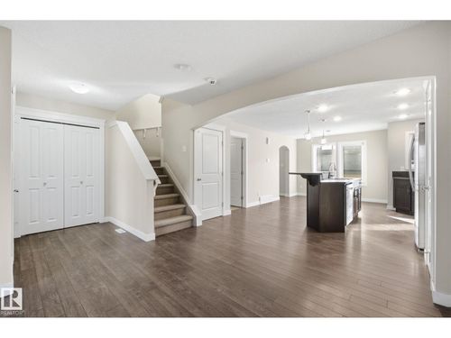 4060 Morrison Way Nw, Edmonton, AB, T5E6S3 | Card Image