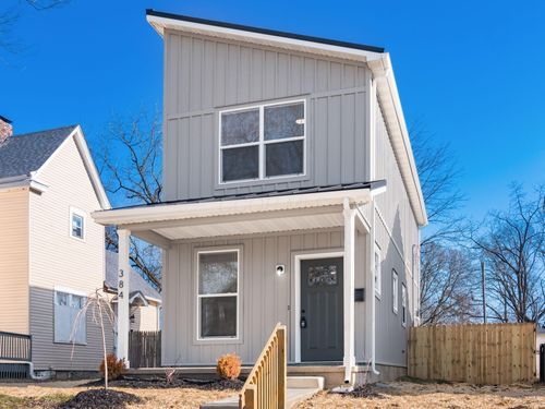 384 Whitethorne Ave, Columbus, OH, 43223-1131 | Card Image