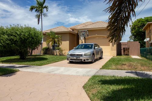 237 Sw 8th St, Deerfield Beach, FL, 33441-5211 | Card Image