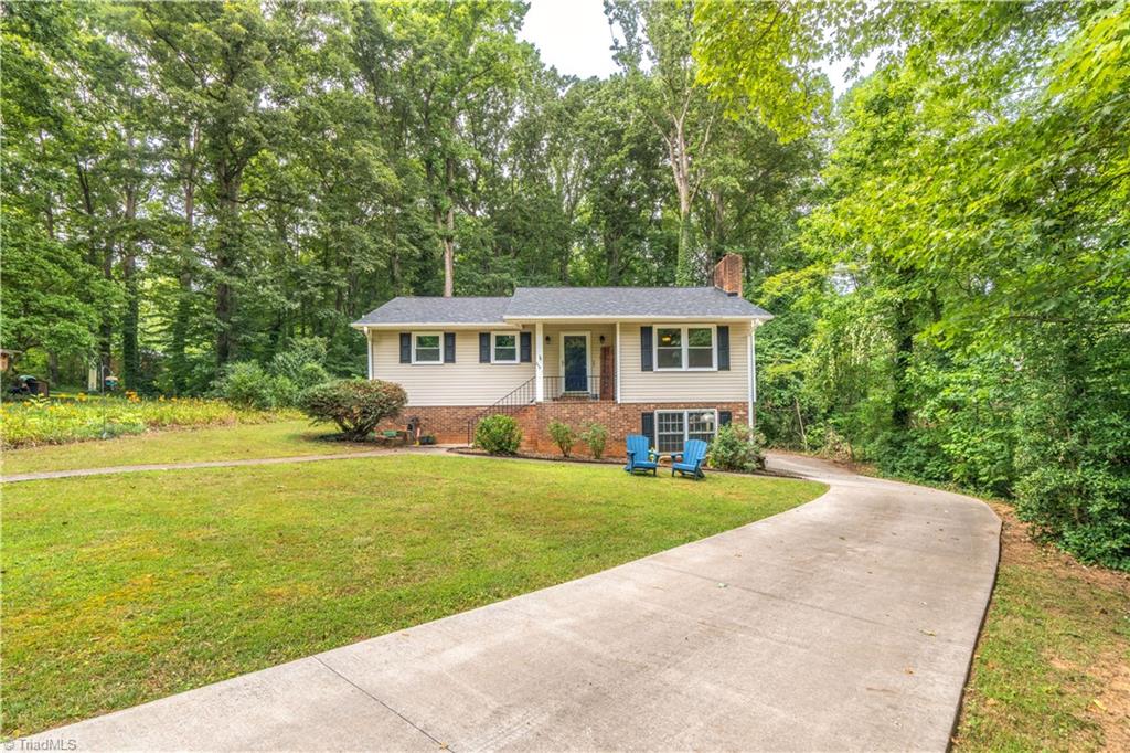 Lynhaven Dr, Winston Salem, NC 27104
