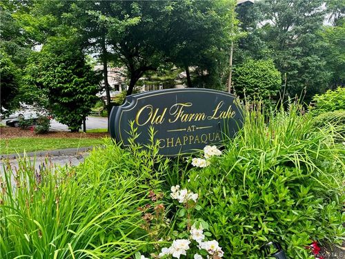 17 Rambling Brook Rd, Chappaqua, NY, 10514-3715 | Card Image