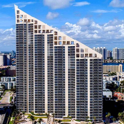 2701-17555 Collins Avenue, Sunny Isles Beach, FL, 33160 | Card Image