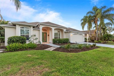 11332 Rivers Bluff Circle, House other with 3 bedrooms, 2 bathrooms and null parking in Lakewood Ranch FL | Image 2