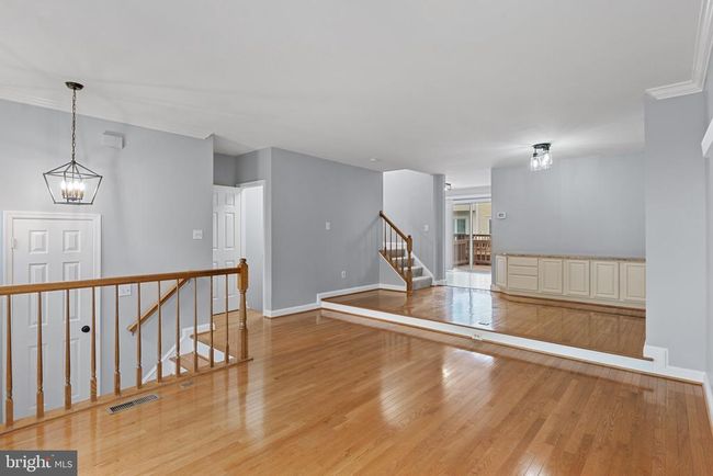 6804 Signature Cir, Townhouse with 3 bedrooms, 4 bathrooms and null parking in ALEXANDRIA VA | Image 6
