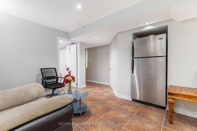 104 Sandmere Ave, House attached with 4 bedrooms, 3 bathrooms and 3 parking in Brampton ON | Image 37