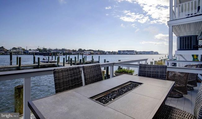 6189 Marsh Island Dr, Townhouse with 3 bedrooms, 3 bathrooms and null parking in CHINCOTEAGUE VA | Image 19