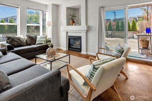 apt-202-4343 Roosevelt Way Ne, Seattle, WA, 98105-4765 | Card Image