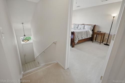 35202 Emma Cir, Walled Lake, MI, 48390-5878 | Card Image