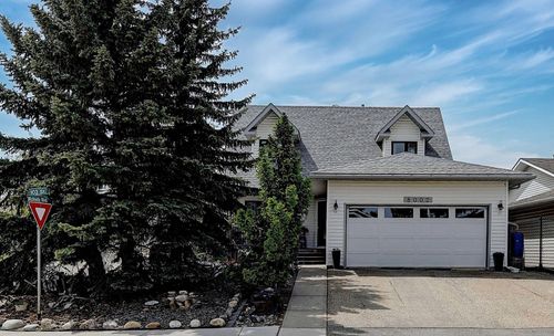 8002 103 Street, Grande Prairie, AB, T8W2A3 | Card Image