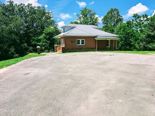 111 Factory Dr, Clintwood, VA, 24228-5106 | Card Image