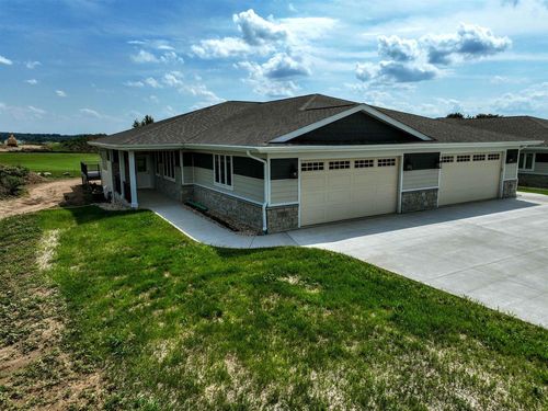 7-728 E Reinel Street, Jefferson, WI, 53549 | Card Image
