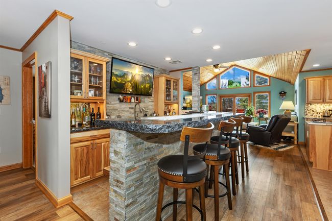 1207 - 2015-7 Czech Court, Condo with 3 bedrooms, 2 bathrooms and null parking in STRONGS PRAIRIE WI | Image 9